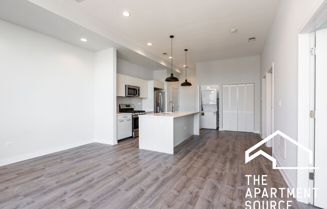 2247 W LAWRENCE