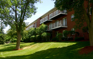 Welcome to River Place Apartments