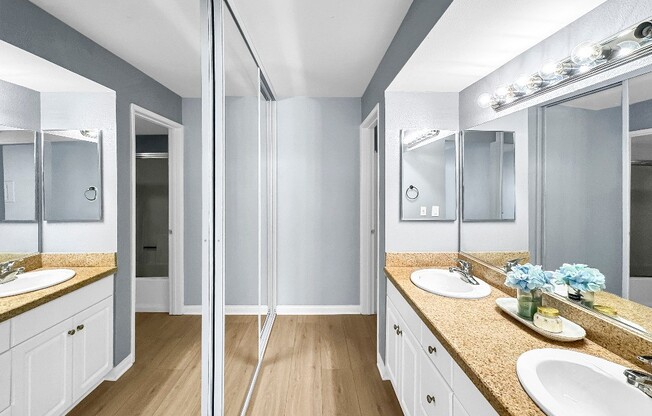 2 beds, 2 baths, 920 sqft, $2,695, Unit 204