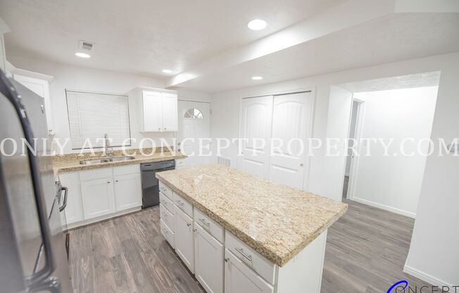 2 beds, 1 bath, 900 sqft, $1,299, Unit 07 R