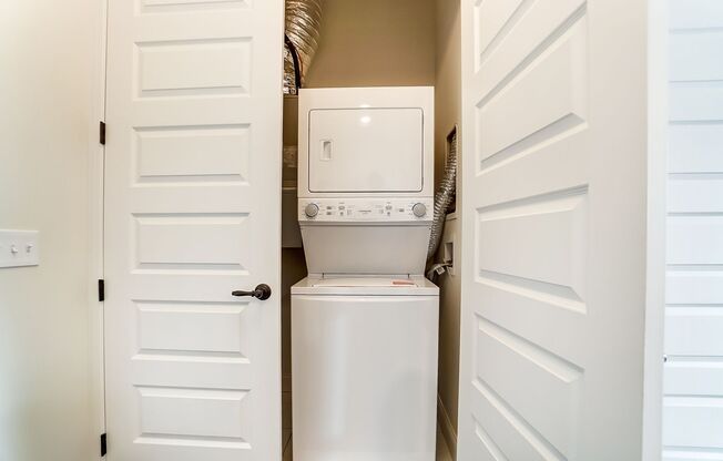 2 beds, 2 baths, 1,007 sqft, $1,880, Unit 314