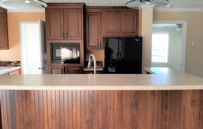 SUBLEASE through May 2026 3 Bedroom 2 Bath-Beautiful Views