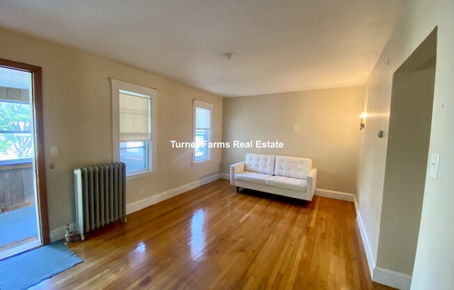 89 HILLSDALE RD