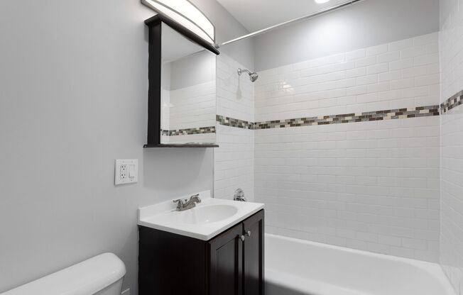 1 bed, 1 bath, 581 sqft, $1,850, Unit 504