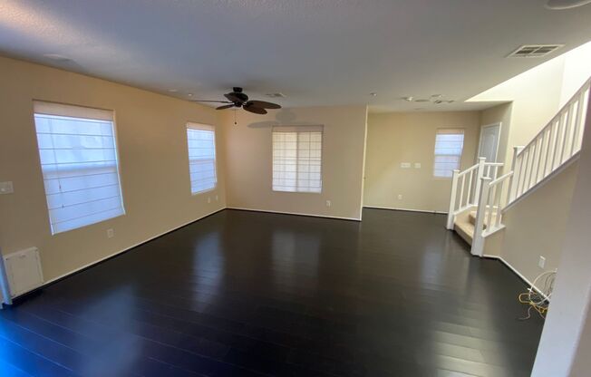 Beautiful 3 bed/2.5 bath home located in Henderson.