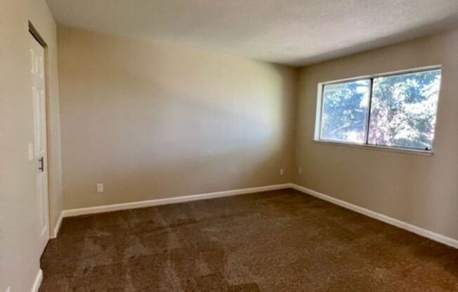 1 bed, 1 bath, 700 sqft, $1,550, Unit 38