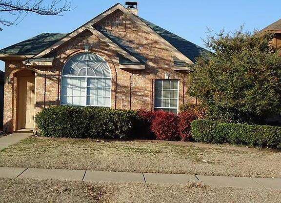 3101 SARAH DR