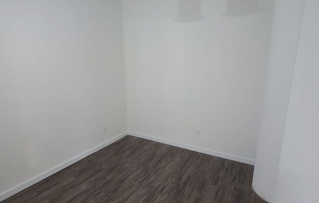 2 beds, 1 bath, 1,200 sqft, $2,000, Unit 302