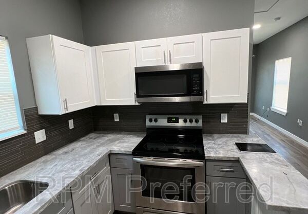 2604 MLS ST
