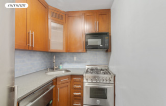 Studio, 1 bath, $2,600, Unit 4M