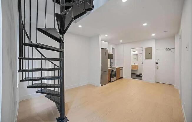 66 E 7 ST