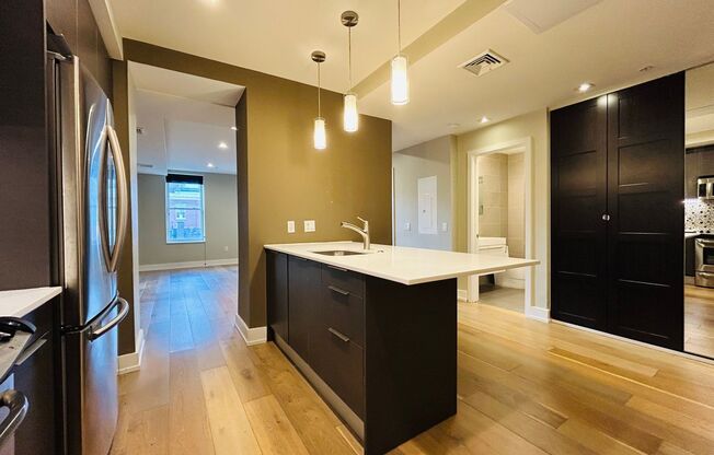 1 bed, 1 bath, 684 sqft, $2,100, Unit 506