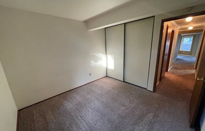 2 beds, 2 baths, $1,600, Unit Unit #103