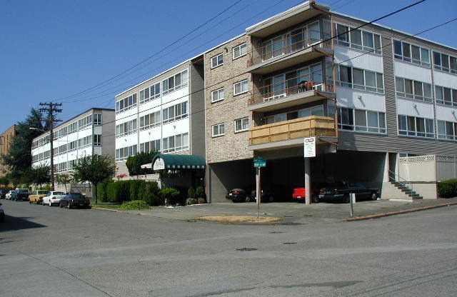 2 beds, 1 bath, 980 sqft, $2,595, Unit C-308