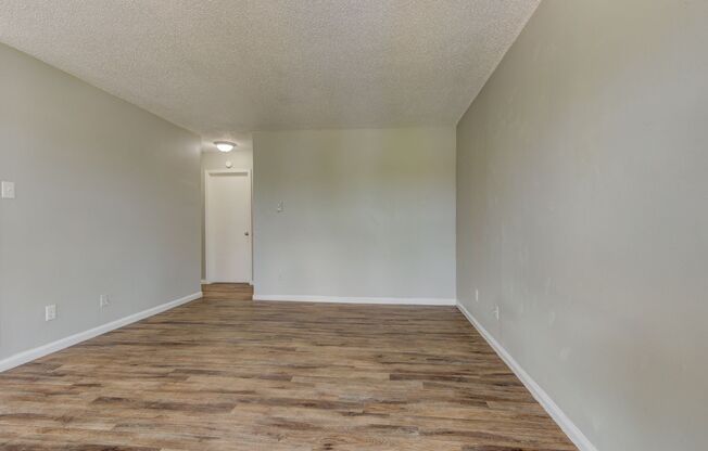 1 bed, 1 bath, 650 sqft, $650, Unit 1501 Apartment 10