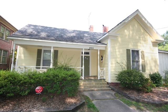Perfect 4BR Home by Duke - All Appliances / Great Deck and Porch!