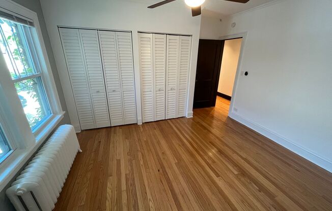 3 beds, 1 bath, 2,000 sqft, $3,795, Unit 1123 - 2