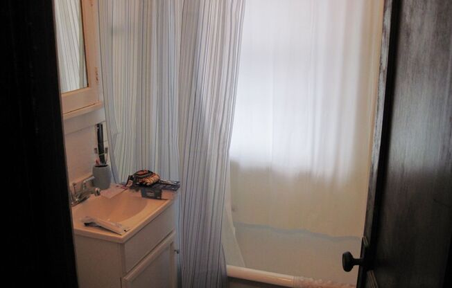 164 - 816 Simpson Street*