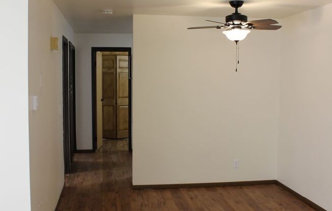 2 beds, 1 bath, $1,049.99