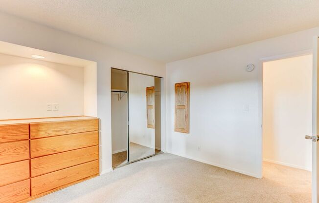 1 bed, 1 bath, 712 sqft, $1,600, Unit 9/004