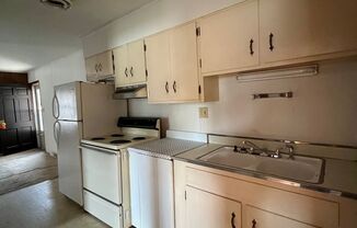 2 beds, 1 bath, $750