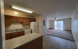 2 beds, 1 bath, 805 sqft, $975, Unit 206