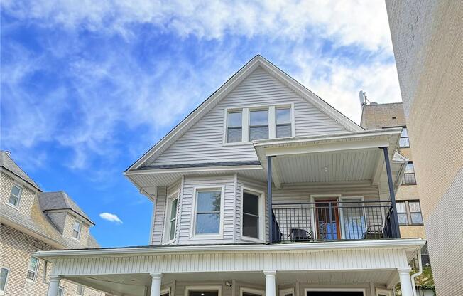 2 beds, 1 bath, 2,988 sqft, $2,800, Unit 3