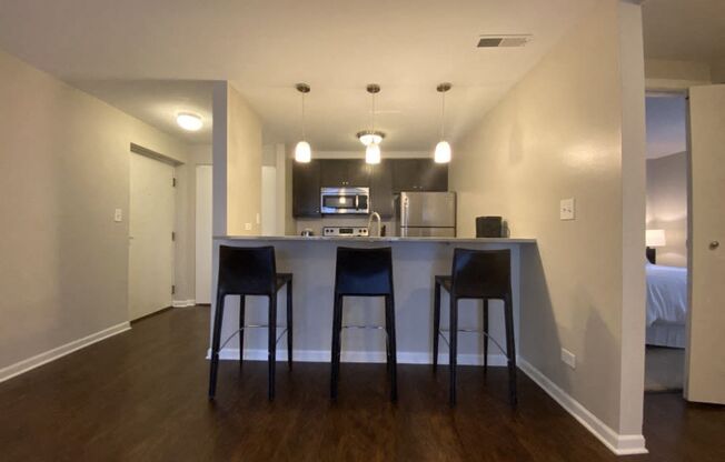 Spacious Apartments. Prime neighborhood.