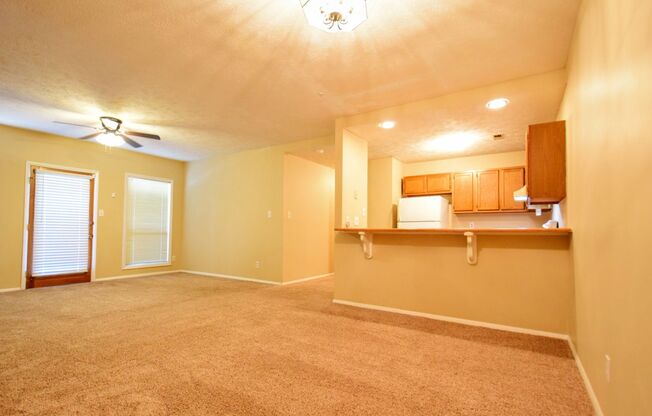 2 beds, 2 baths, $950, Unit UNIT 1