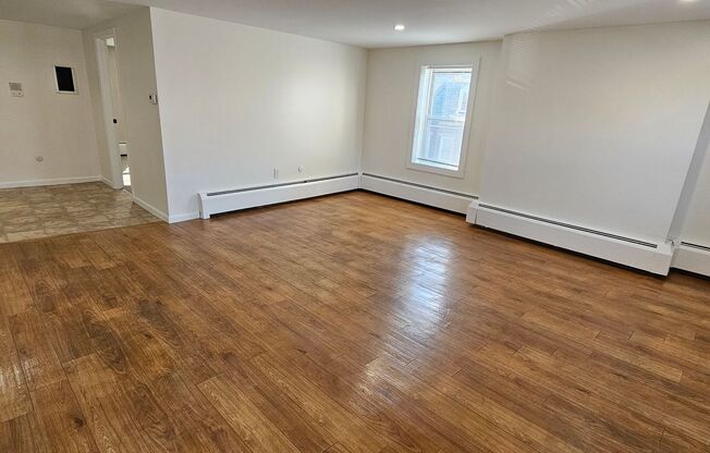 1 bed, 1 bath, 700 sqft, $1,700, Unit 65 S #3