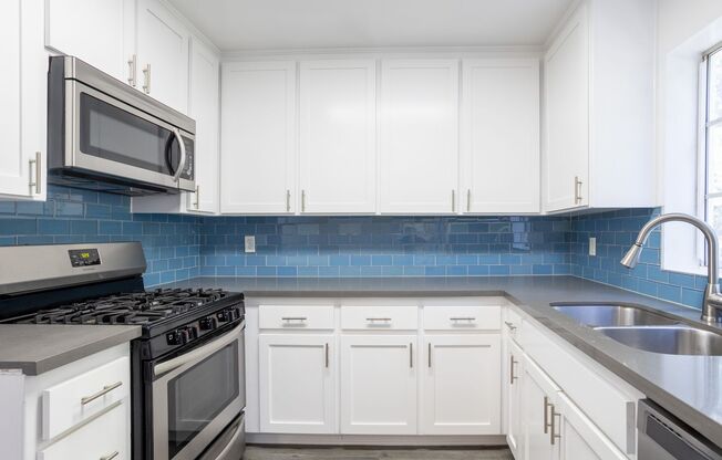 2 beds, 2 baths, 1,195 sqft, $2,648, Unit 404