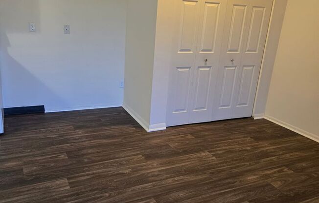 3 beds, 2 baths, 1,265 sqft, $1,524, Unit 08 - 812