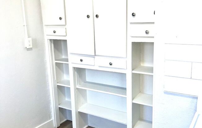 Studio, 1 bath, $1,395, Unit 03