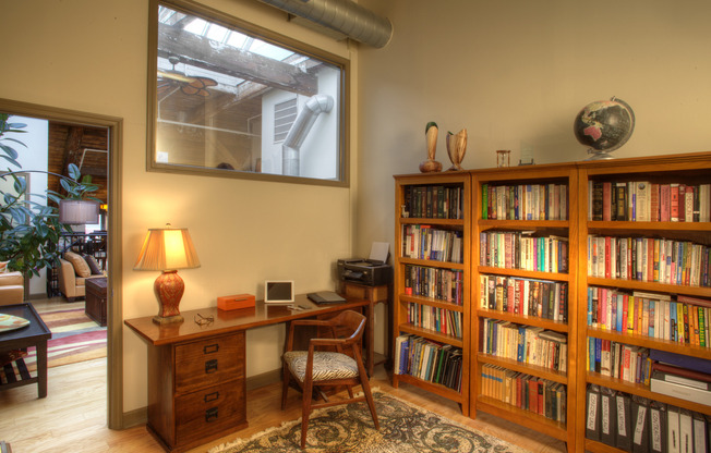 3 beds, 2 baths, 1,950 sqft, $2,750, Unit 307