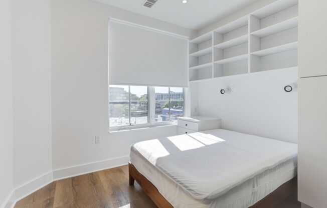 1 bed, 1 bath, 110 sqft, $1,490