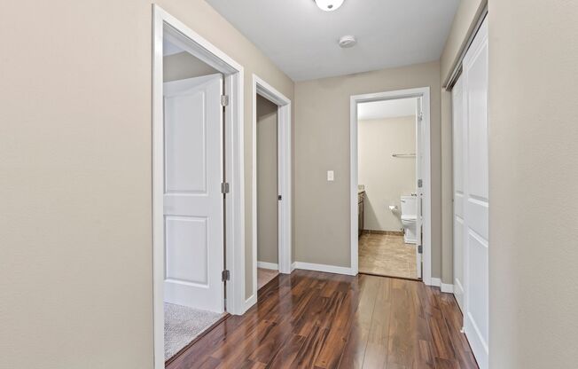 2 beds, 1 bath, 863 sqft, $1,690, Unit 307