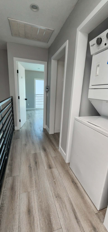 1238 N NORMANDIE AVE