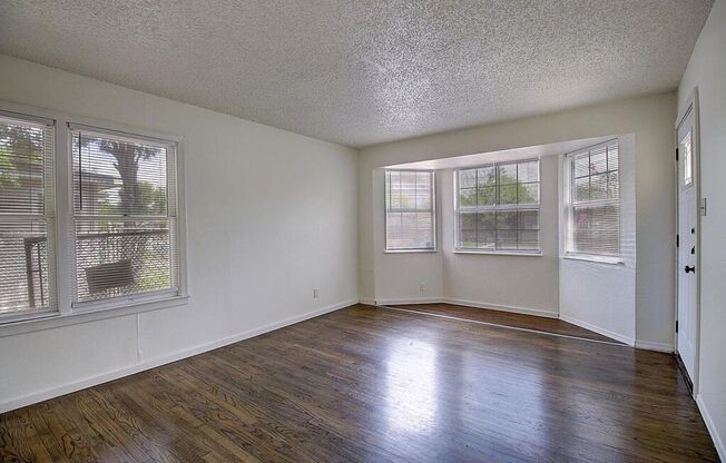746 Collingswood - 4/Bed 1.5/Bath - $1595/mo