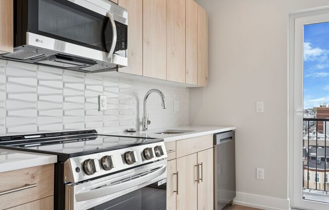 Studio, 1 bath, 360 sqft, $1,515, Unit Unit 614