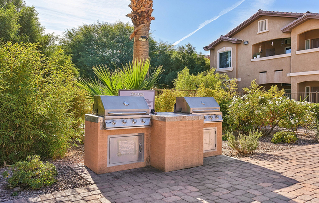 BBQ Grills - Front Pool