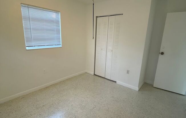 2 beds, 1 bath, 832 sqft, $2,200, Unit #18