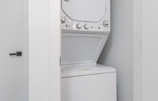 2 beds, 2 baths, 824 sqft, $1,745, Unit 19