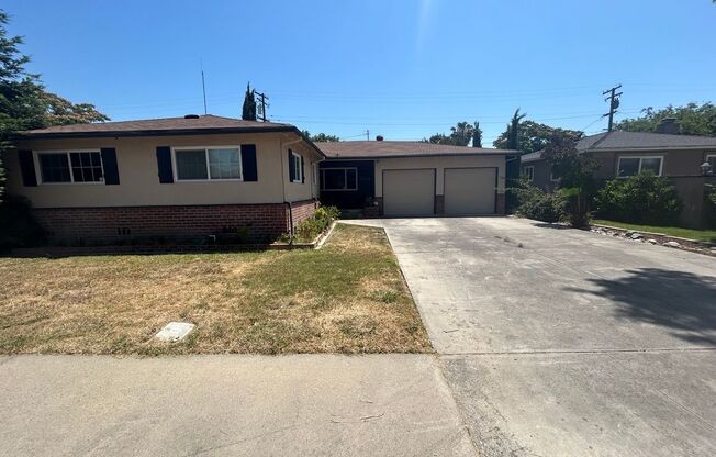 2114 FREMONT AVE