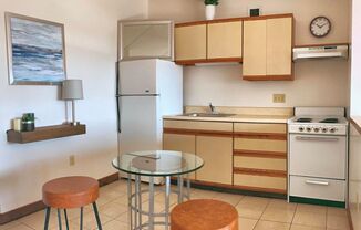 1 bed, 1 bath, 498 sqft, $795, Unit 704