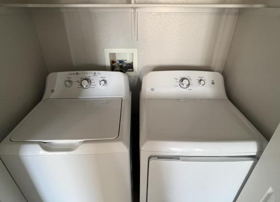 2 beds, 2 baths, 1,048 sqft, $1,500