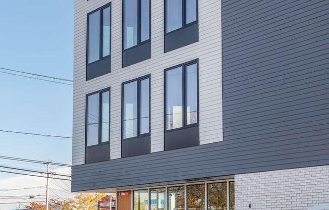 1 bed, 1 bath, 587 sqft, $2,450, Unit 205