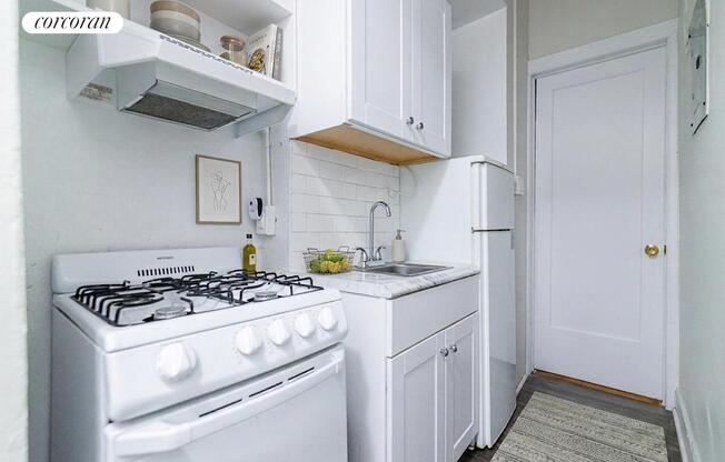 2 beds, 2 baths, $4,995, Unit 6LL
