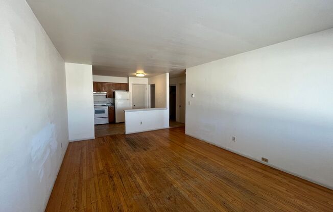 1 bed, 1 bath, $1,015, Unit 13