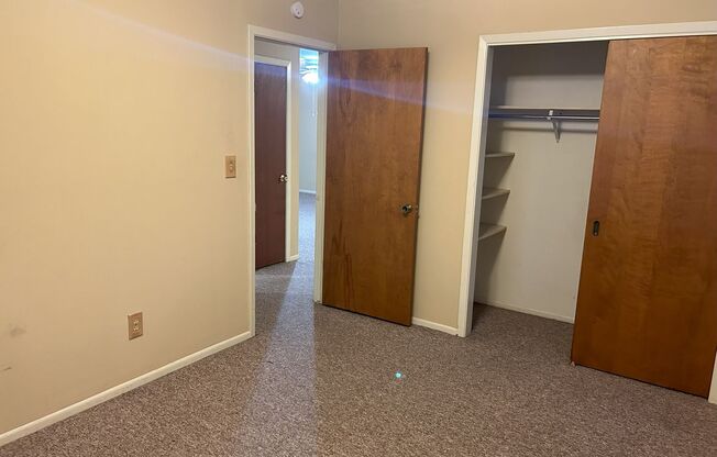 2 beds, 1 bath, $1,350