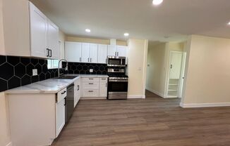 3 beds, 1 bath, $2,100